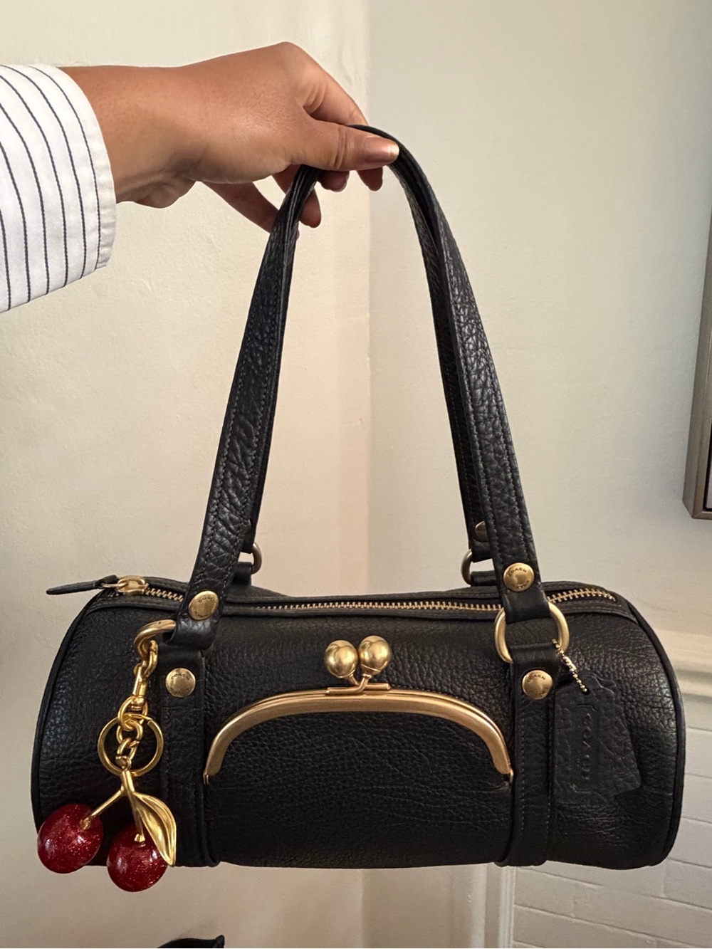 Coach Kisslock Barrel Bag (Bigger Size)